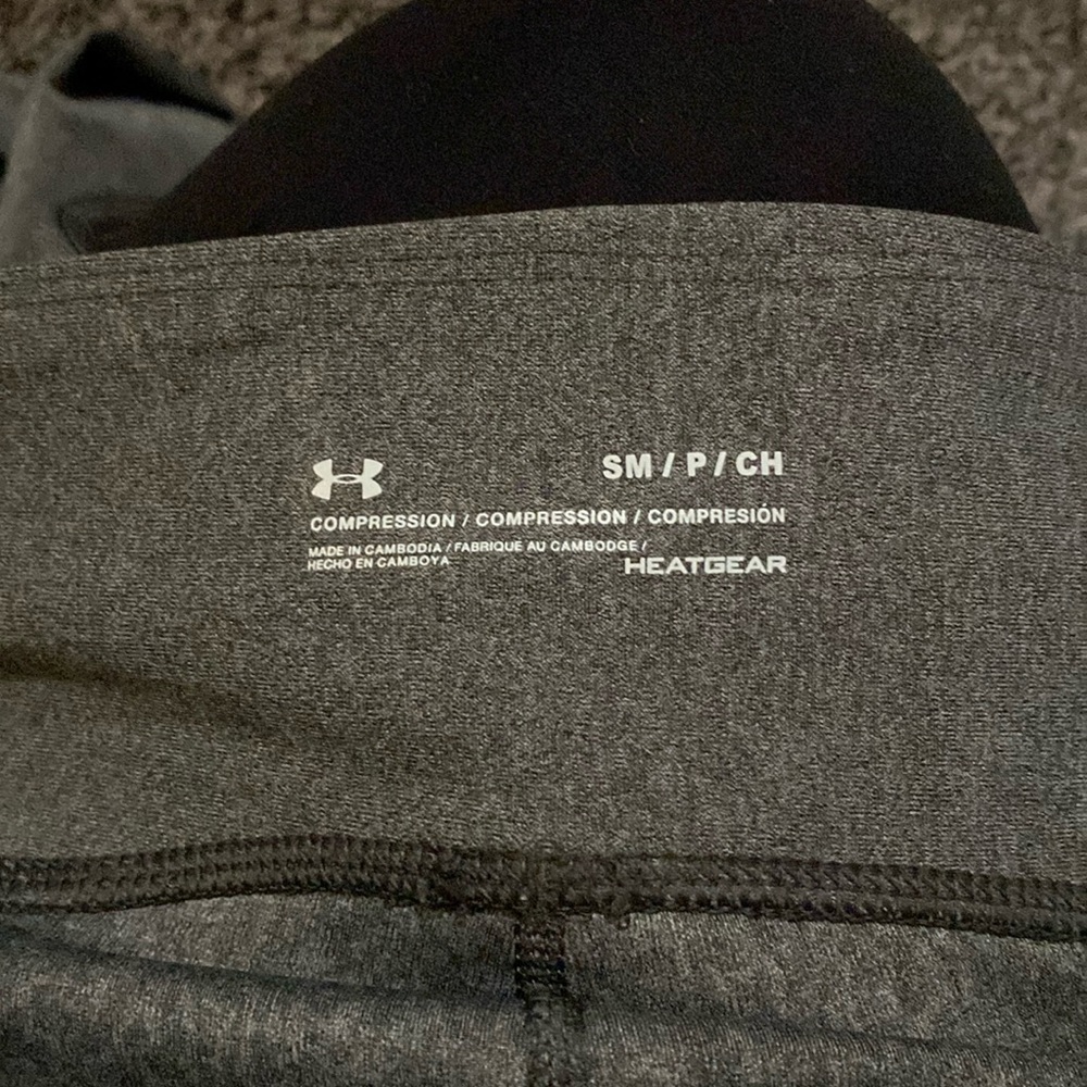 Women grey leggings